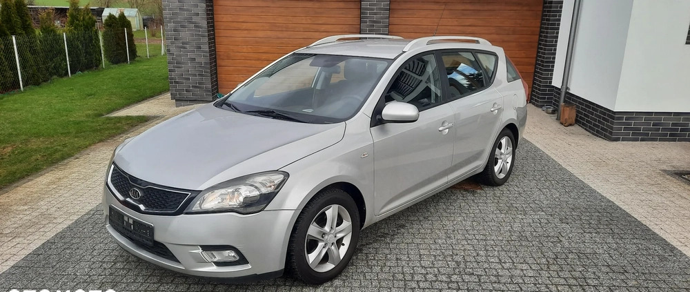 Kia Ceed cena 18700 przebieg: 236000, rok produkcji 2012 z Słupsk małe 326